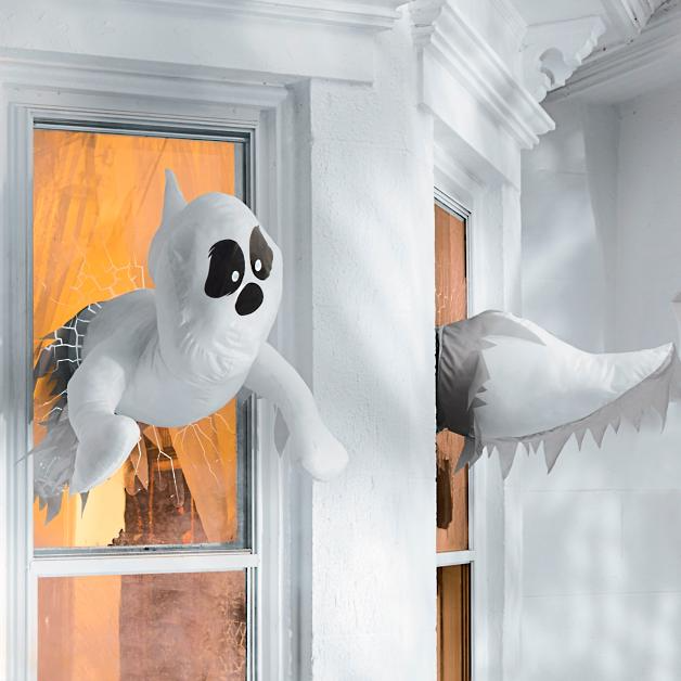 Expressive window crasher ghosts