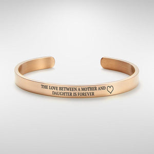 The love between a mother and daughter knows no distance bracelet with rose gold plating